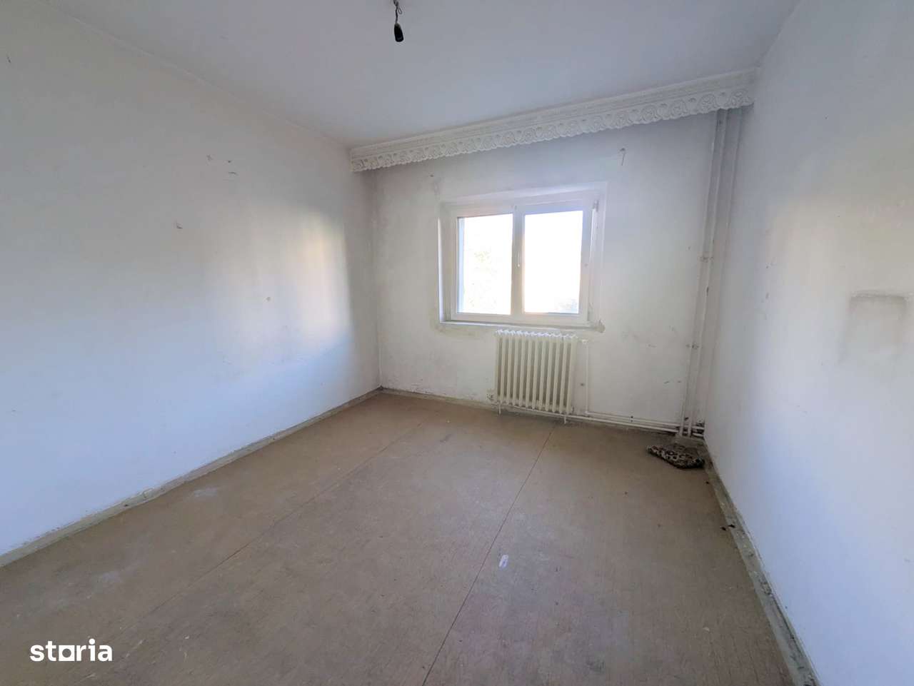 Str Carpati - Piata Sud, Apartament 3 camere, etaj 2/4, bucatarie mare-3