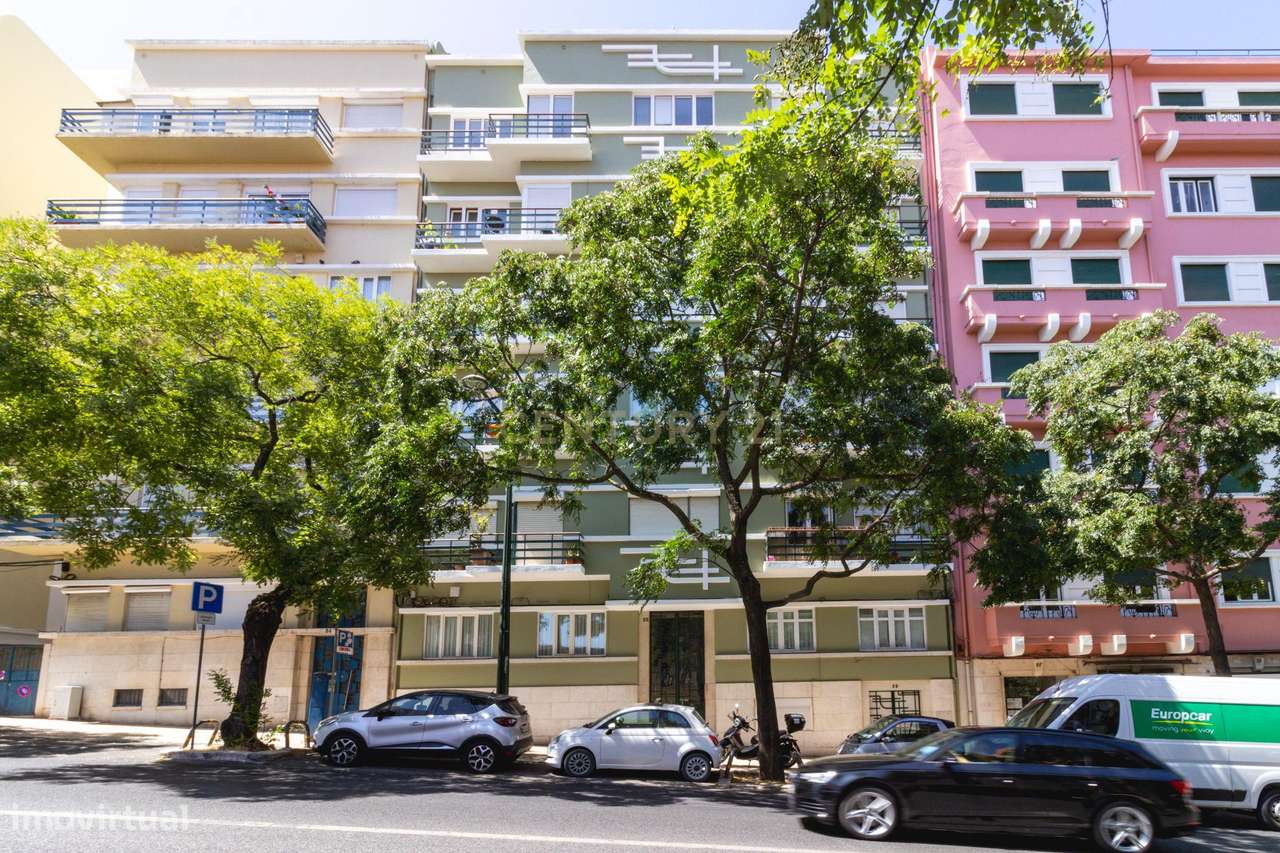 Penthouse com terraço de 28m2 junto ao metro no Rato-44
