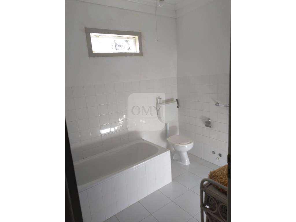 No Centro Histórico de Vila Real, Moradia T4+1 para Estudantes - Grande imagem: 4/15