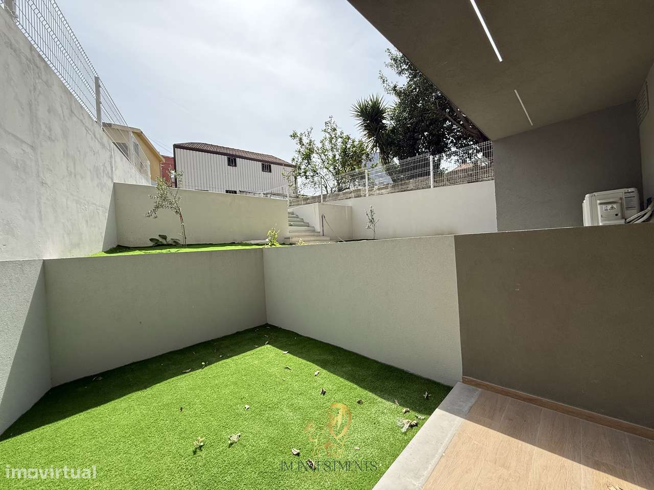 Apartamento Novo T0 com Jardim-18