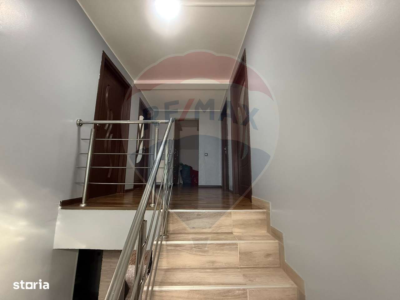 Casă / Vilă cu 5 camere de vânzare-11