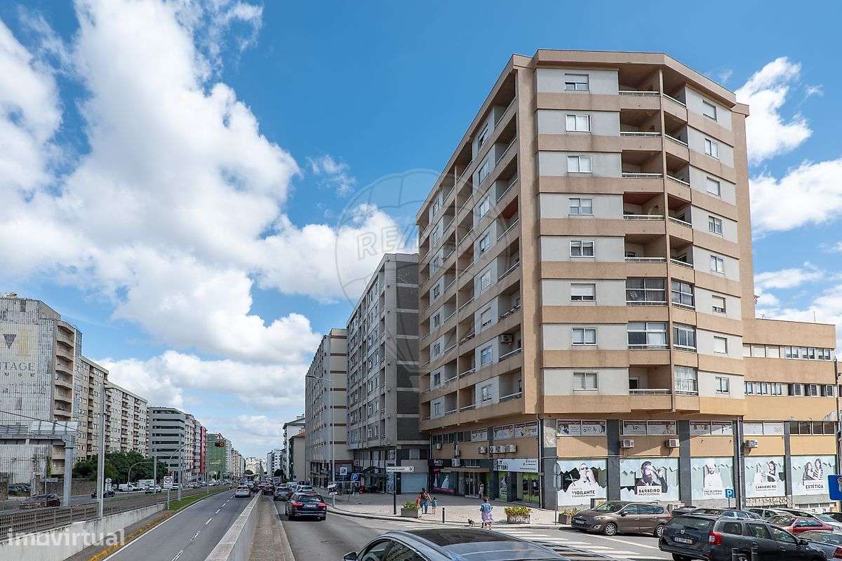 Apartamento T4 para venda - Grande imagem: 2/48