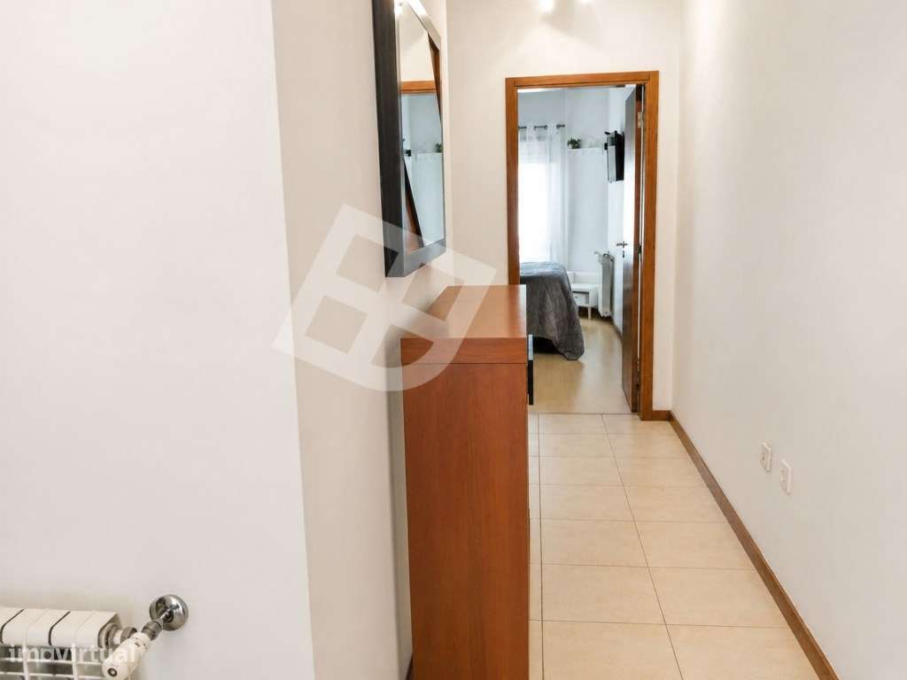 Apartamento T2 Mobilado em Localização Privilegiada-7