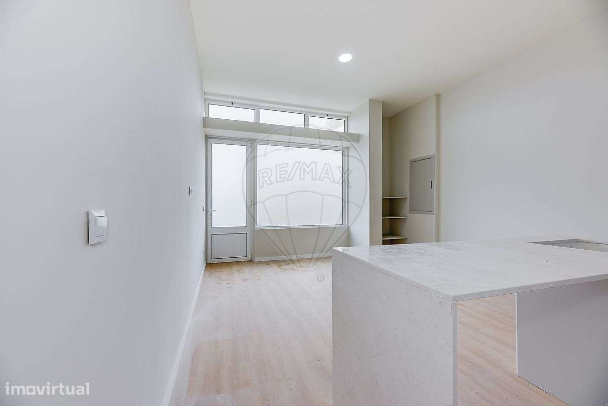 Apartamento T0 para venda - Grande imagem: 2/19