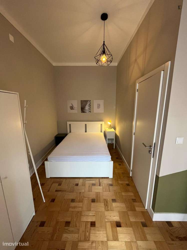 Quarto - localizado em Santarem - Grande imagem: 4/10