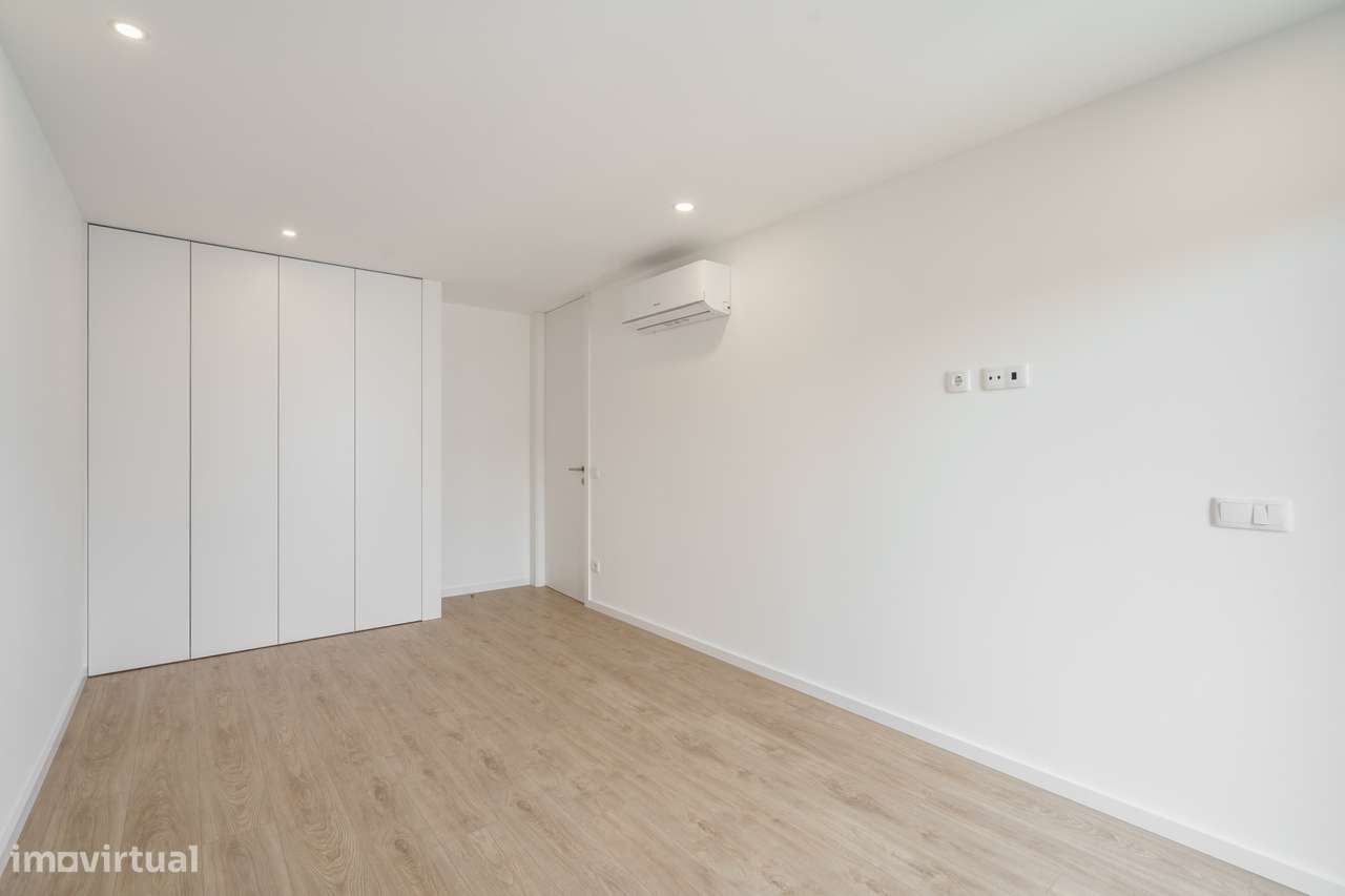 Exclusivo T3 Novo no Último Piso | 196 m² | Duas Frentes-22