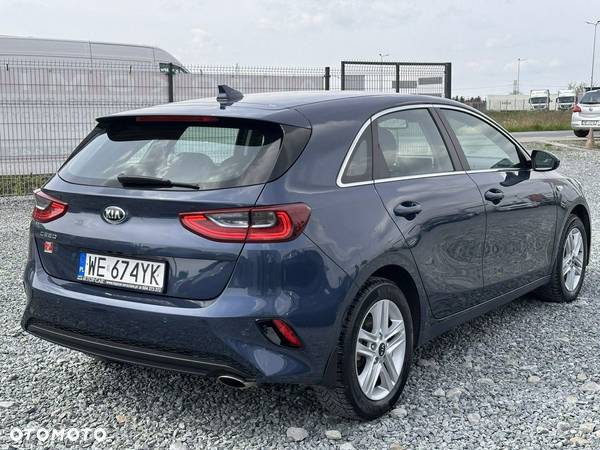 Kia Ceed - 9