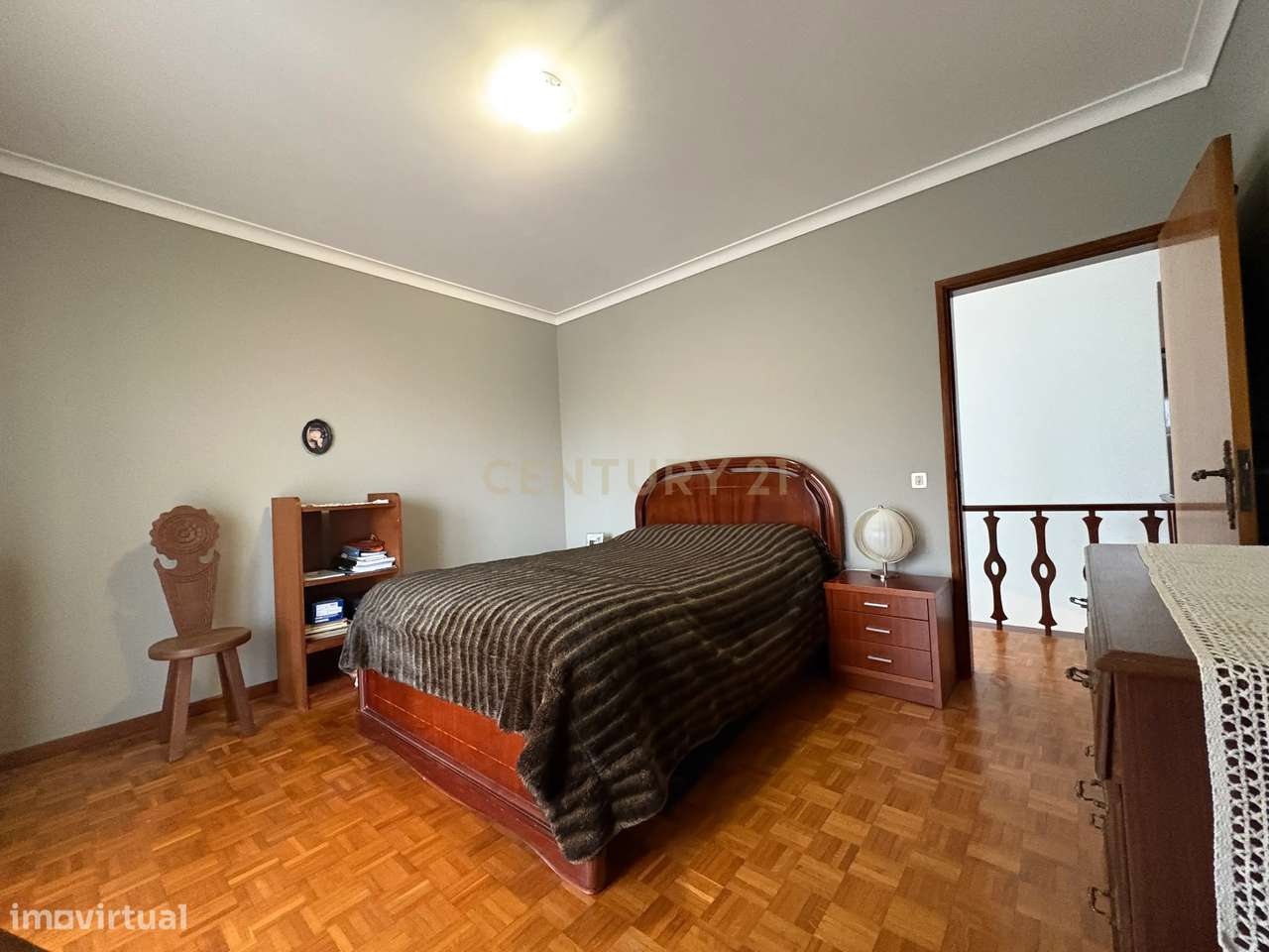 Moradia T7 com Vista Mar e Elevado Potencial em Areosa-22