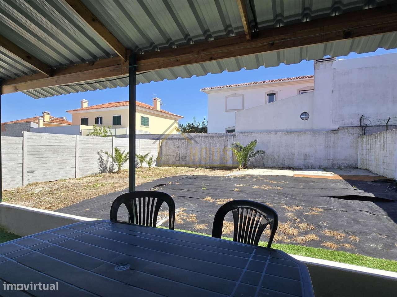 Moradia com espaço exterior e garagem no Bombarral-23