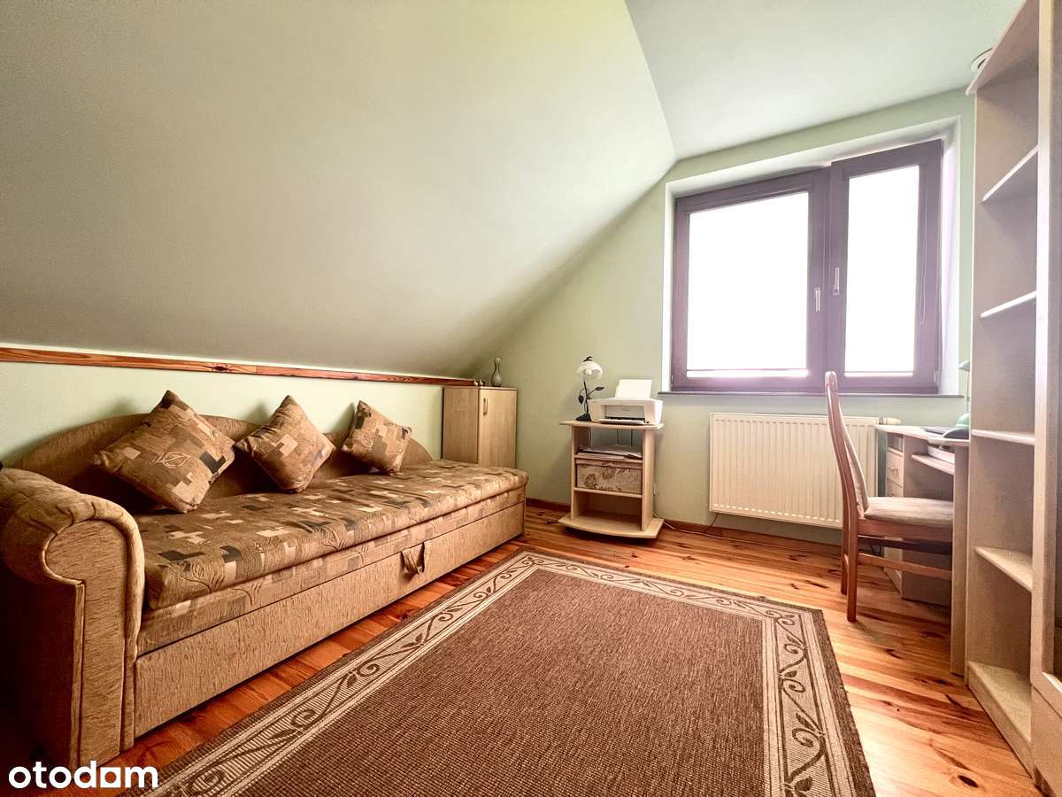 Spała-dom z własnym stawem położony w otoczeniu zieleni i ciszy. Bez %-9