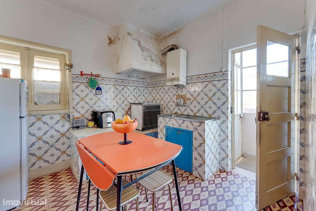 Moradia T6 | 2 Andares com Utilização Independente | Lote 1048m2-21