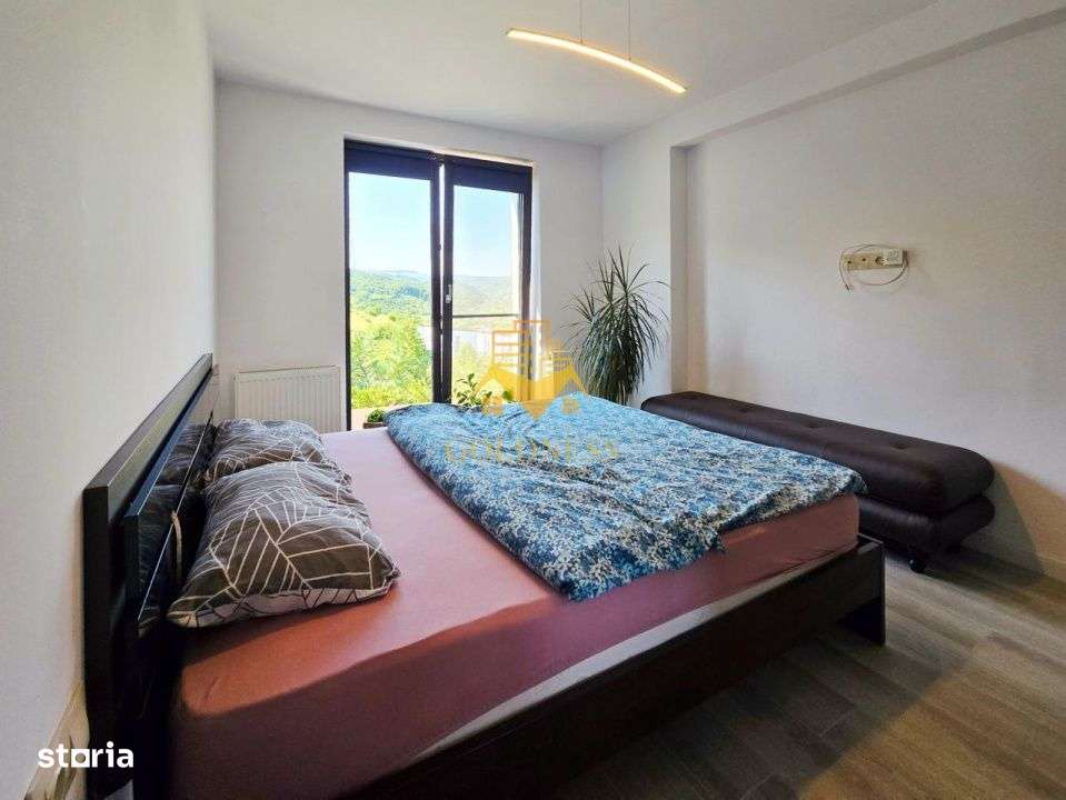 Casă modernă de vânzare, curte, 6 camere, parcare, Zona Vivo, Florești-10