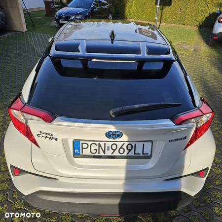 Toyota C-HR Hybrid Style - 4