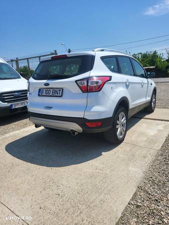 Ford Kuga - 5