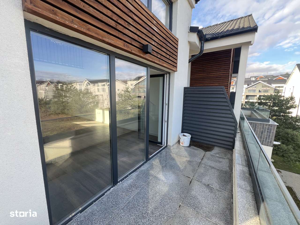 Apartament 4 camere, 2 bai, terasa - finisat + mobilier bucatarie-8