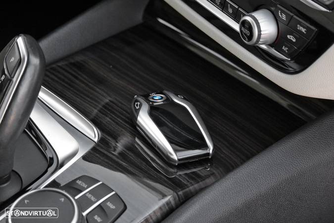 BMW 520 d Auto - 11