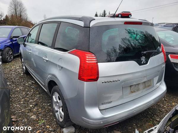 Peugeot 5008 1.6 HDi Family 7os - 1