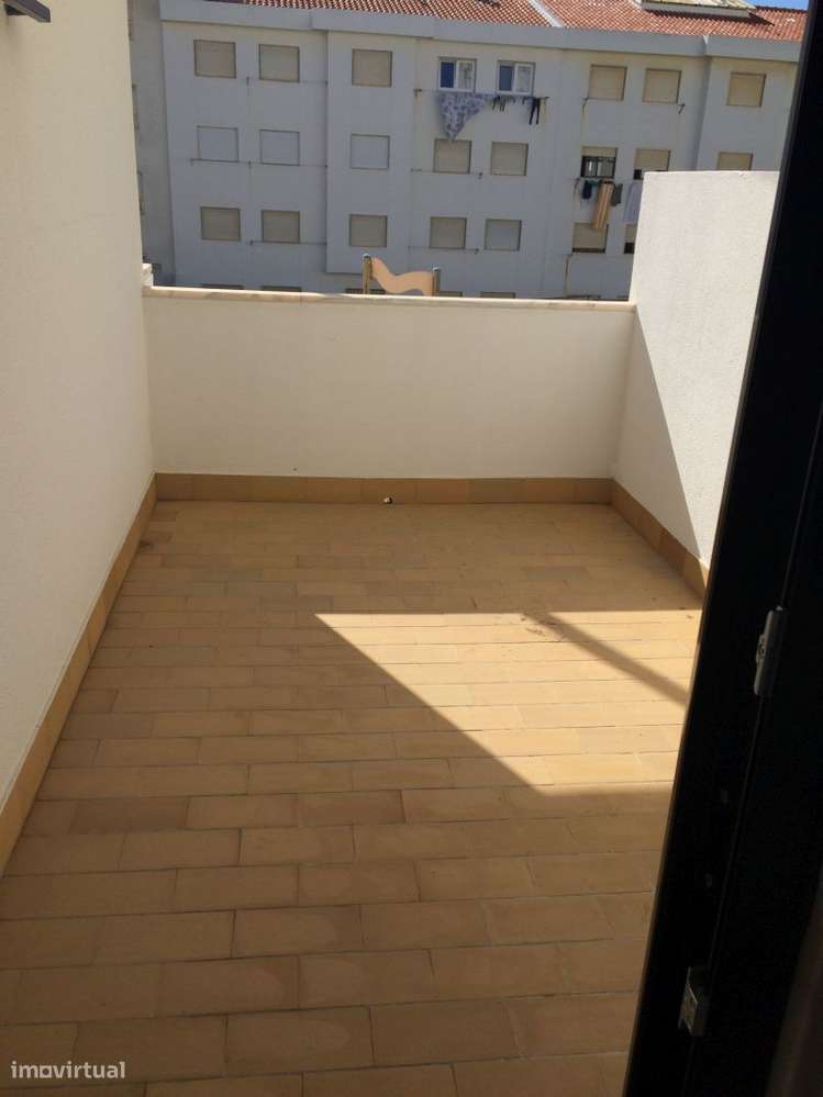 Apartamento T1 - Santa Cruz - Grande imagem: 5/15