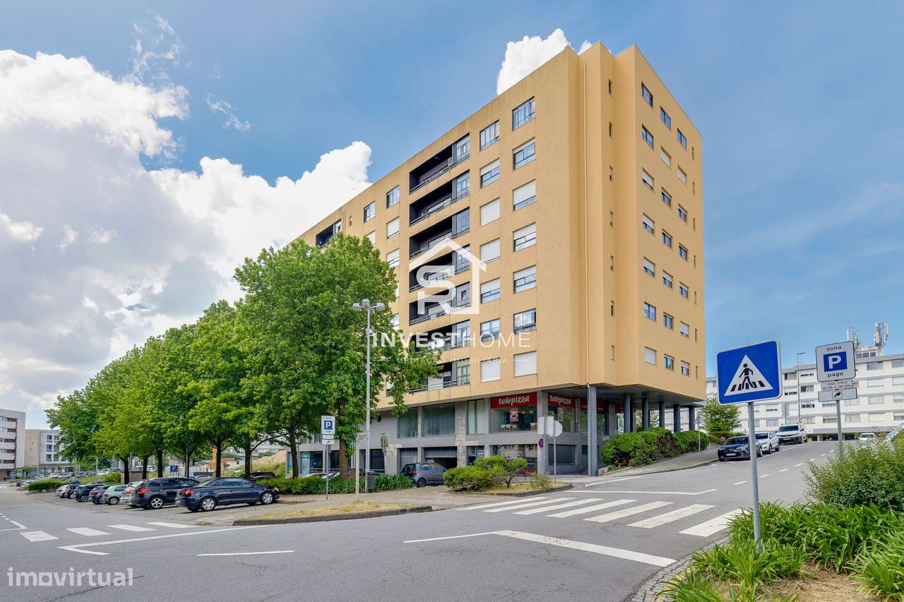 Apartamento T2 | Boas áreas | Varanda | 2 Lugares Garagem-38