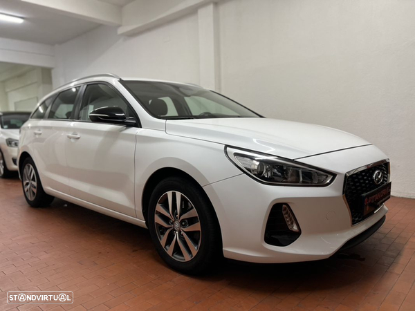 Hyundai i30 SW 1.6 CRDi Style+Navi - 9