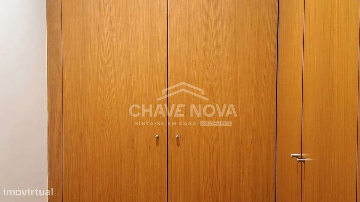 Apartamento T3 c/garagem Box em Valadares-25