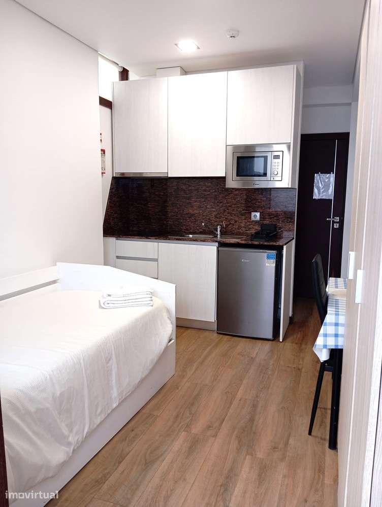 Estúdio c/ Terraço - Ao H.S. João / Pólo Universitário (Porto) - Grande imagem: 4/18