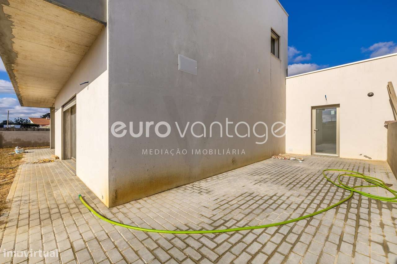 Moradia T4 | Nova | Jardoeira – Batalha-36