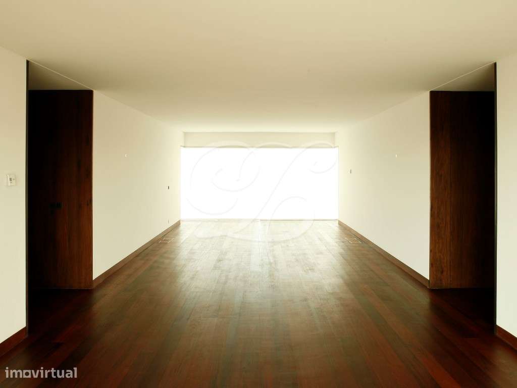 Apartamento T4 c/ Vista para o Rio Tejo | Empreendimento Sky Restelo-9