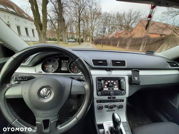 Volkswagen Passat Variant 2.0 TDI DSG BlueMotion Technology Business Edition - 10