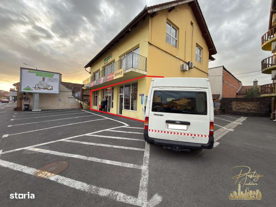 Spatiu comercial de tip showroom de inchiriat pe Bd. Decebal - Oradea - Imagine principală: 3/10