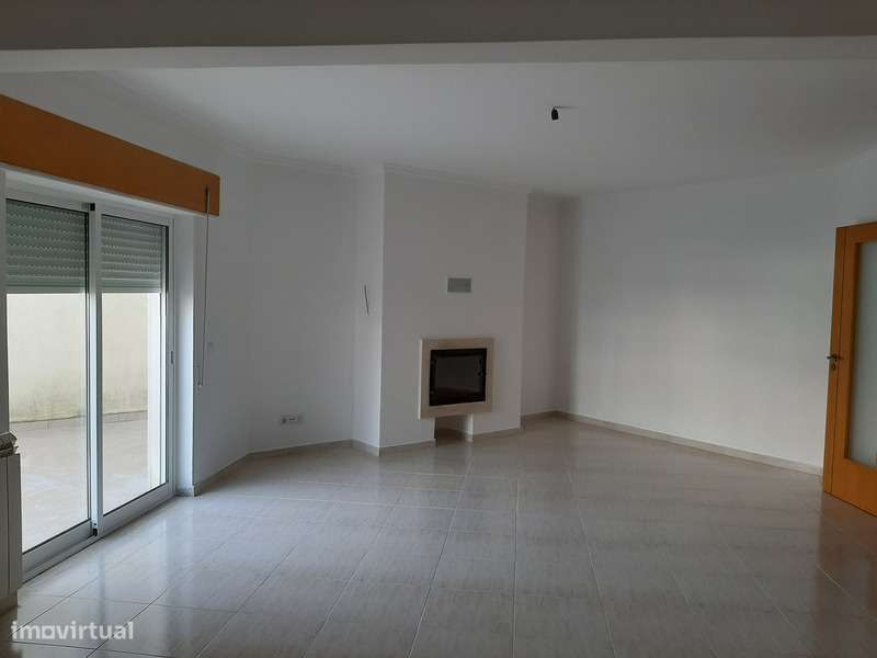 Apartamento T3 Azambuja-2