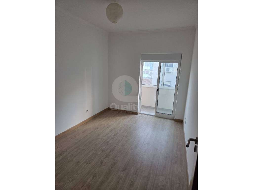 T2 Zona Central na Baixa da Banheira-6