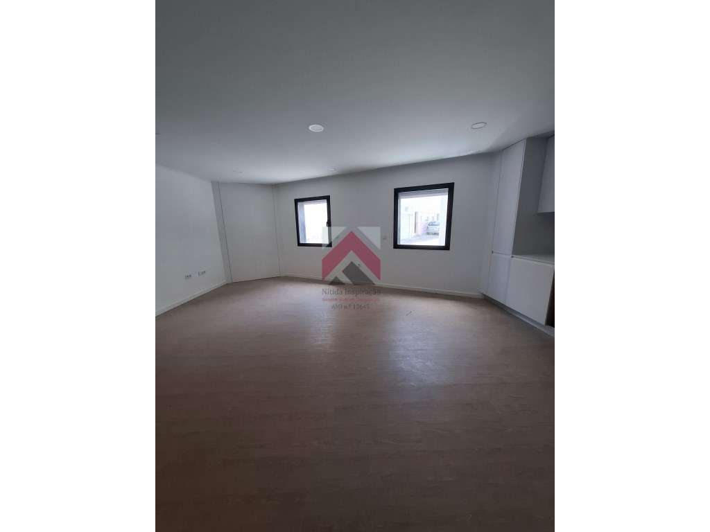 Apartamento T1 + 1 em Esgueira, Aveiro-4