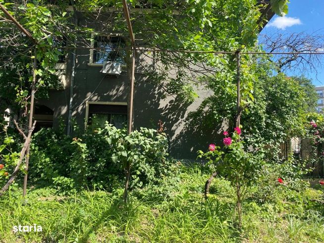 Vanzare apartament 4 camere etaj 1 plus garsoniera vila Gara de Nord-17