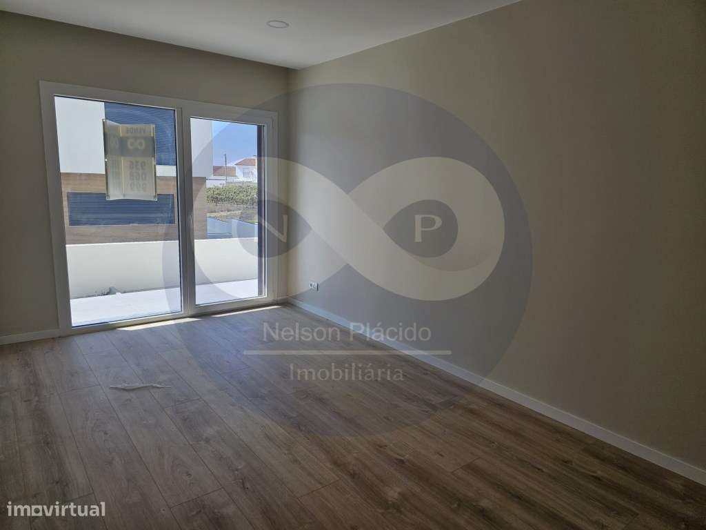 Moradia Independente T5, com piscina, em Ponte do Rol - Torres Vedr...-8