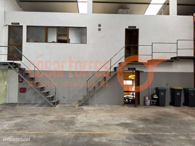 Armazém em Canelas para Industria, Comercio e Serviços na zona Industr - Grande imagem: 4/7