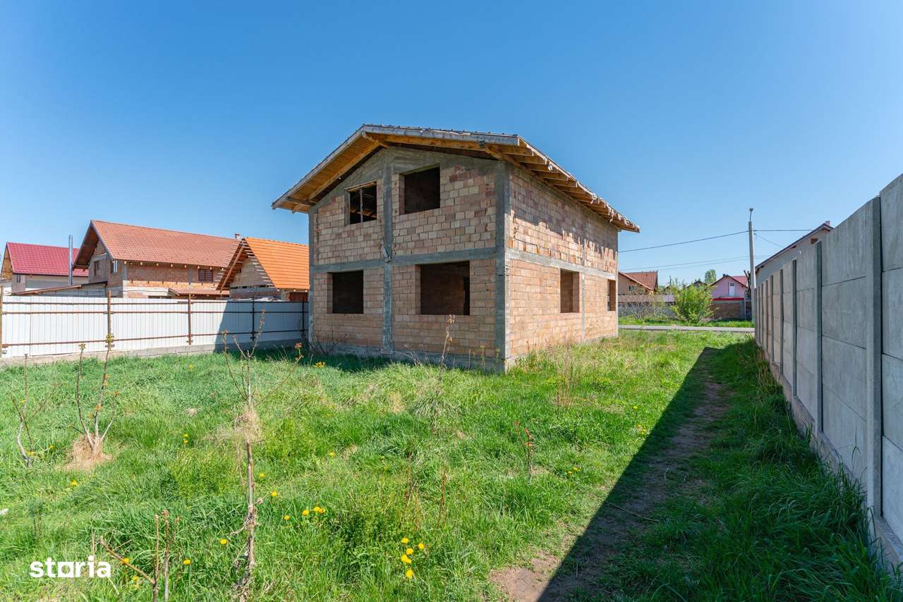 Oportunitate Casă la Roșu în Harman – Ideală pentru Personalizare - Imagine principală: 4/14