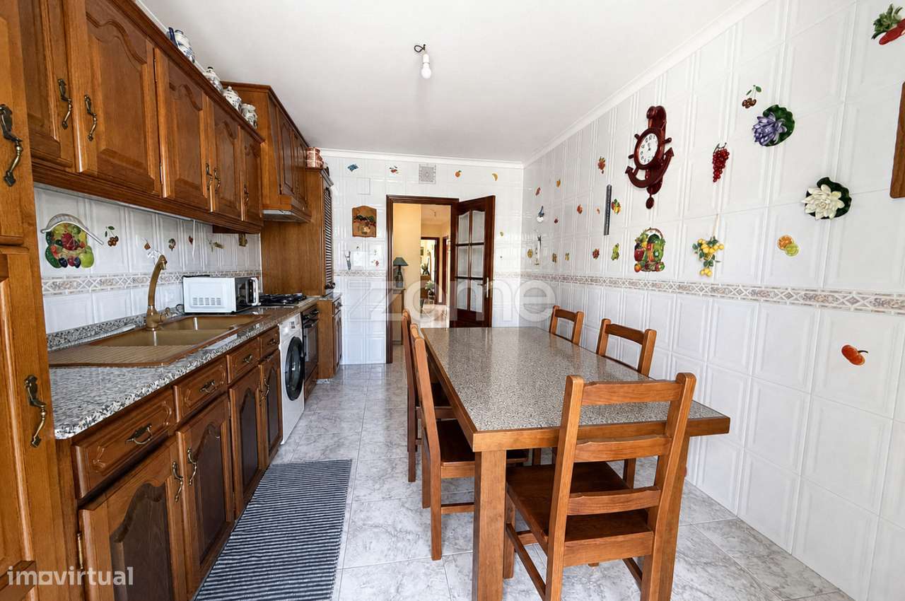 Apartamento T3 no Centro de Salto (Montalegre)-5