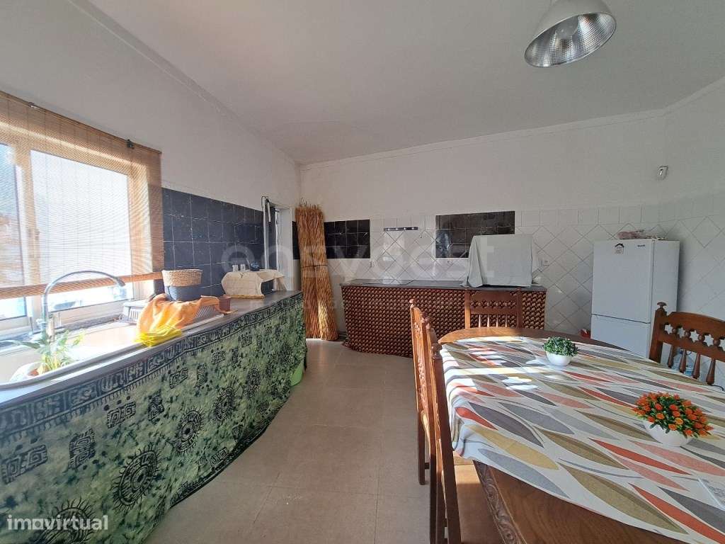 Moradia com Comércio e Habitação no Centro de Entradas - Castro Verde - Grande imagem: 4/49