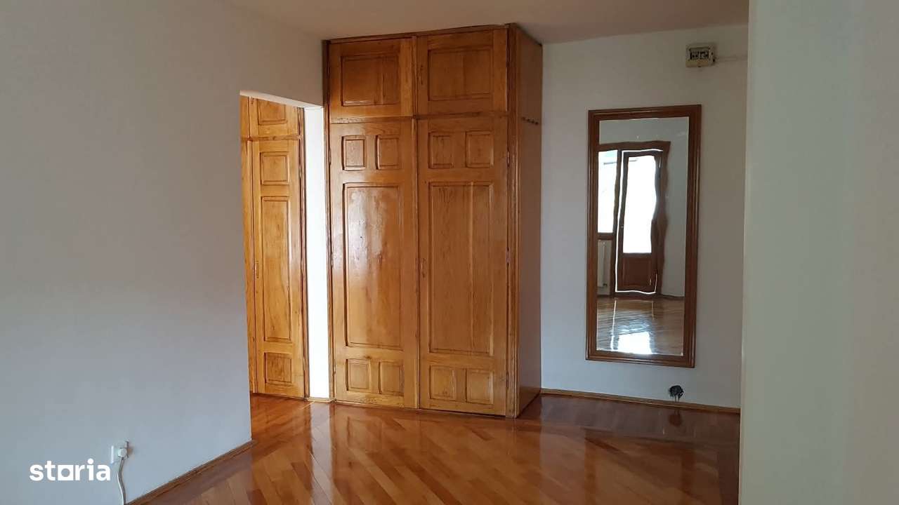 Apartament 2 decomandate în Rovine,  etajul 2/4, centrală termică-1