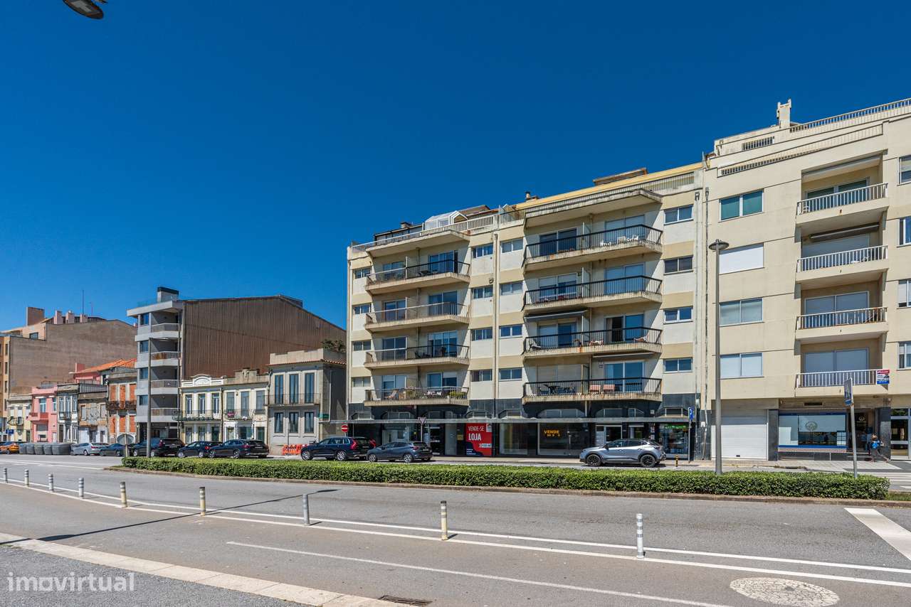 Apartamento T2+1 · Praia da Luz · Frente ao Mar · Foz do Douro-10