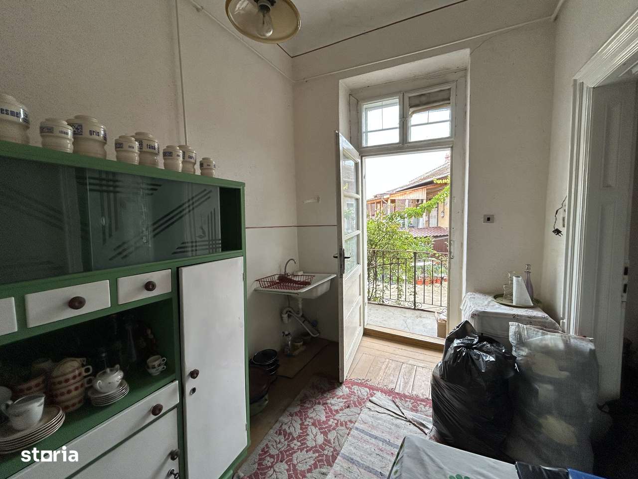 Vand apart.1  Piata Catedralei,st.58 mp. parter inalt+ pivnita-5