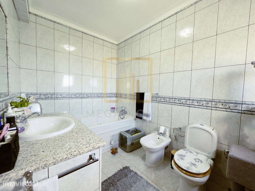 Moradia T4 de Excelência em Lagoa - Espaço, Conforto e Privacidade ...-48