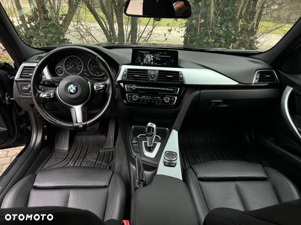 BMW Seria 3 320i xDrive M Sport - 10