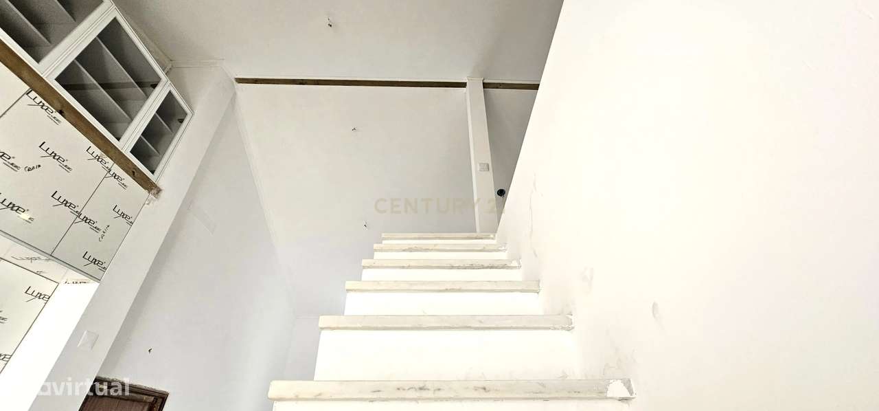 Moradia T2 + 1 no coração do bairro da Ajuda-26