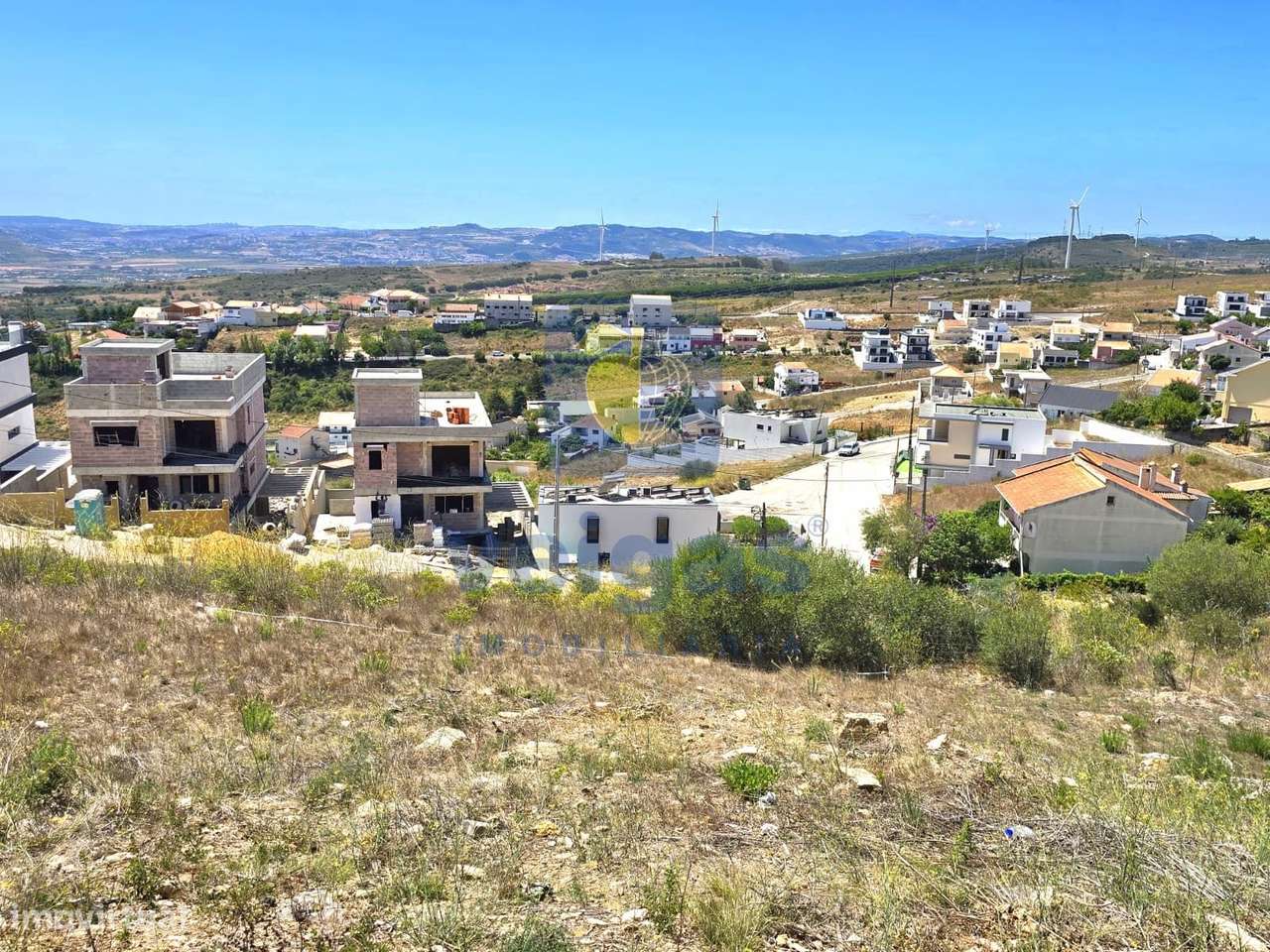 Terreno Urbano em Vialonga com Vista e Acessibilidade-23