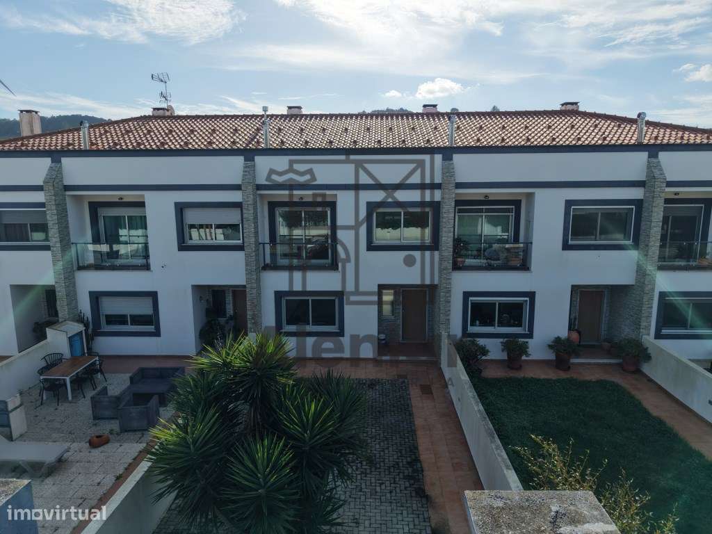 Moradia V3 localizada na freguesia da Carnota, em Alenquer. - Grande imagem: 5/32