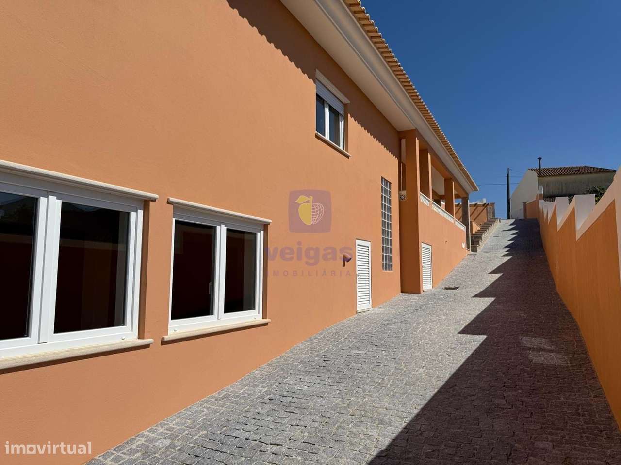 Moradia Exclusiva T3 c/ Quartos Espaçosos, Cozinha Moderna, Sala c/ La - Grande imagem: 4/32