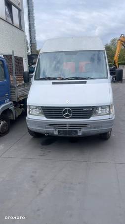 Fotel, fotele Mercedes Sprinter W902 208D 1993-1999r. Przed liftem !! Cena za sztukę !! - 3