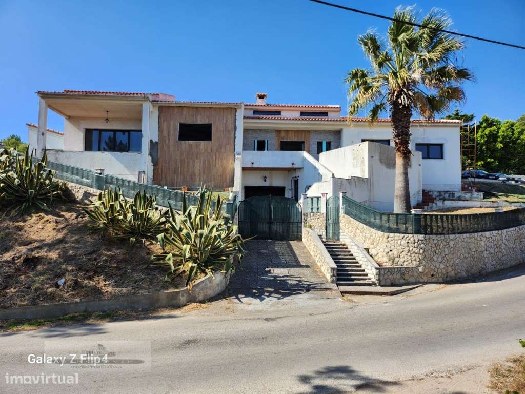 Luxuosa Moradia em Palmela-21